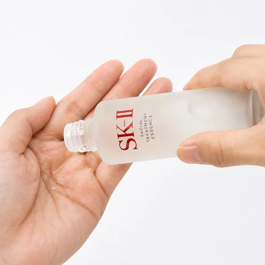 SK-II Facial Treatment Essence with Pitera 230ml / 7.7 fl oz – Anti-Aging Hydrating Toner Serum – New and Sealed Box