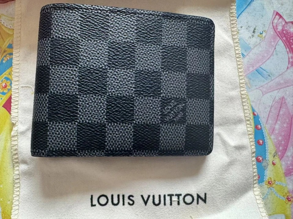 Louis Vuitton Multiple bifold wallet in black Damier Graphite Canvas